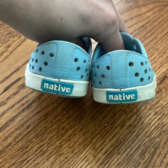 Native 4C baby blue slip on shoes - Picture 5 of 5